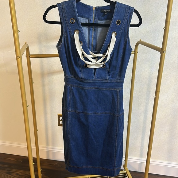 Jean Dress with Back Zipper Mid Length - Picture 8 of 8
